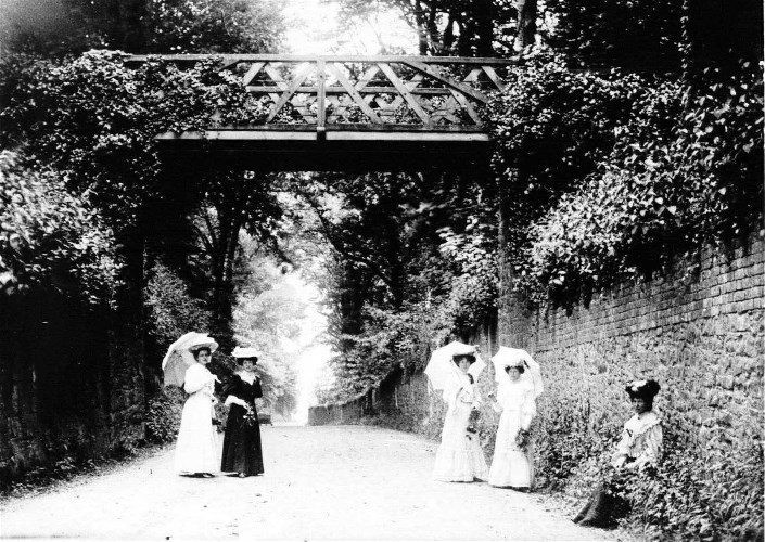 Hector and fey women, crediton